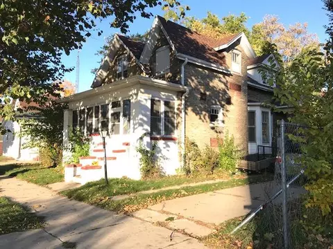 1611 N Wisconsin, Racine, WI 53402