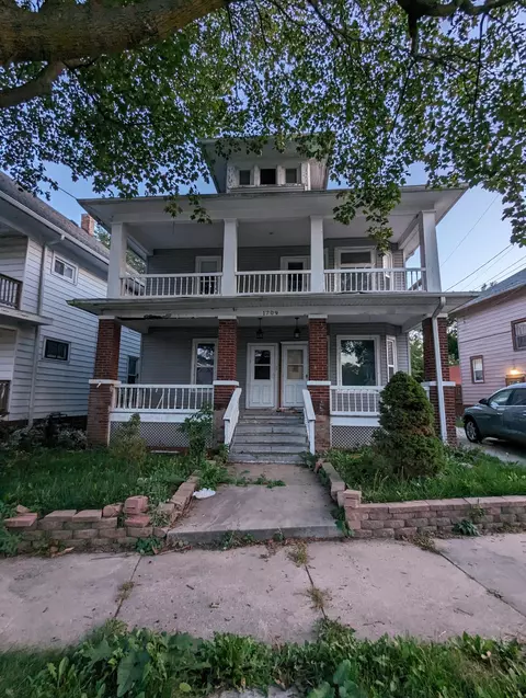 1709 9th, Racine, WI 53403
