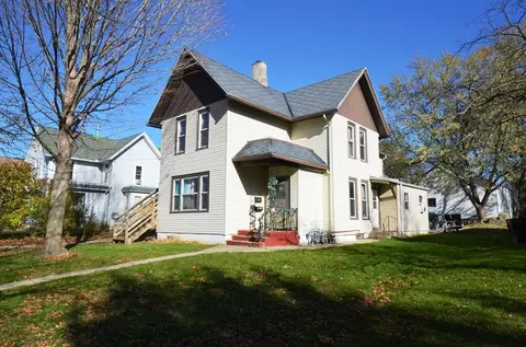 227 S Whiton, Whitewater, WI 53190
