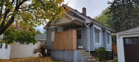 813 E Homer, Milwaukee, WI 53207