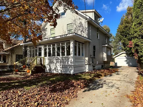 1012 Lincoln, Waukesha, WI 53186