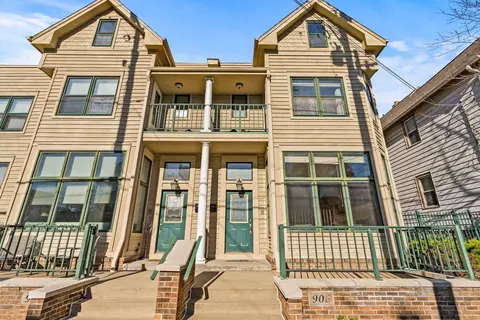 906 E Brady, Milwaukee, WI 53202