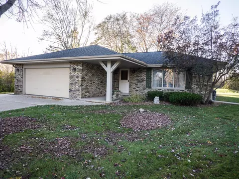w221s7655 Bernice, Muskego, WI 53150
