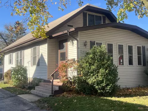 1606 Jefferson, Waukesha, WI 53186
