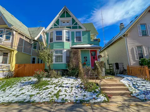 2348 N Booth, Milwaukee, WI 53212