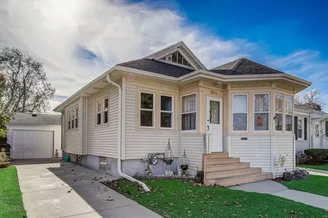 1511 Isabelle, Racine, WI 53402