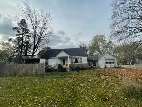 2336 W W Frst, Beloit, WI 53511