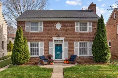 4364 N Marlborough, Shorewood, WI 53211