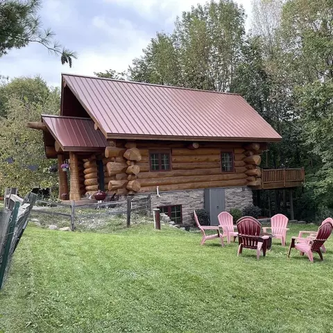 s806 West Redstone Drive, La Valle, WI 53941