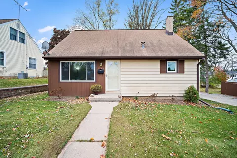 207 Summit, Port Washington, WI 53074