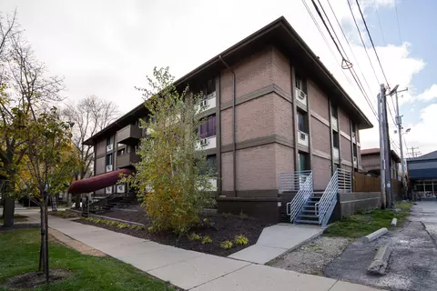 2025 E Greenwich #306, Milwaukee, WI 53211