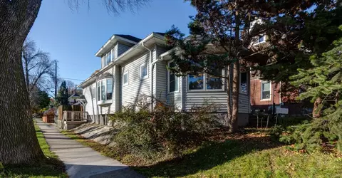 3379 S Delaware, Milwaukee, WI 53207