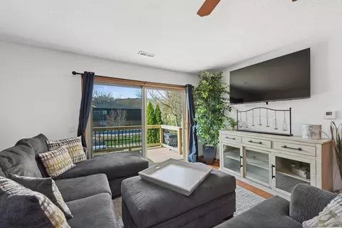 204 Elmhurst #16, Williams Bay, WI 53191