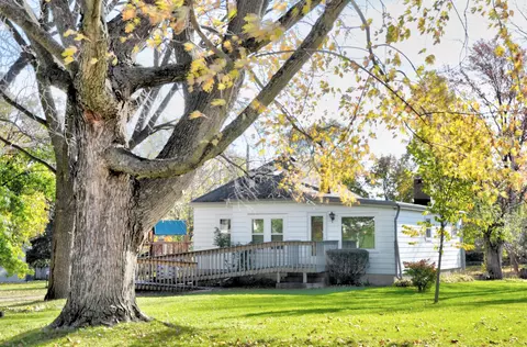2135 W Mangold, Milwaukee, WI 53221