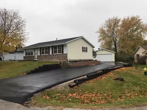 2910 Cherry Tree, Racine, WI 53402