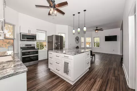 3774 E Layton #3776, Cudahy, WI 53110