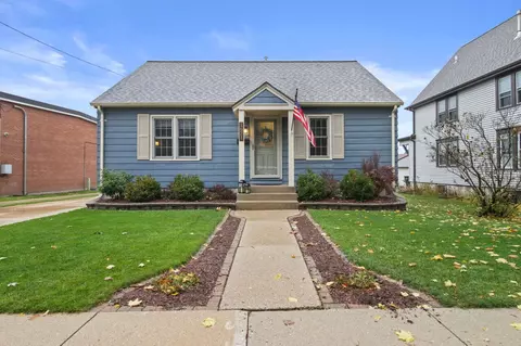 1621 11th, Grafton, WI 53024