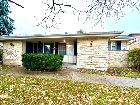 3719 Clairmont #3721, Racine, WI 53406