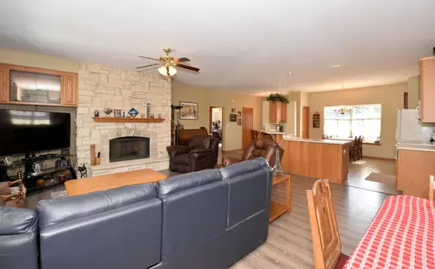 9744 W Plainfield, Greenfield, WI 53228