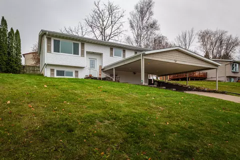 W2739 Birch, Greenfield, WI 54601