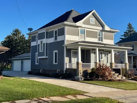 1104 Main, Lomira, WI 53048