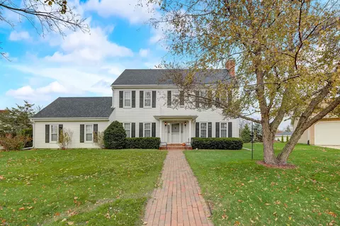 7424 S Karth, Franklin, WI 53132