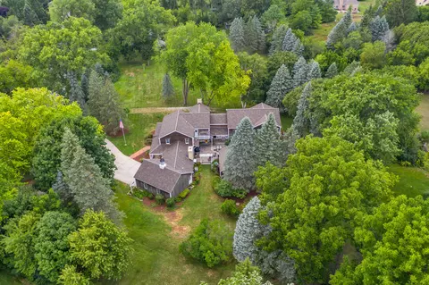 4436 River Vis, Cedarburg, WI 53012