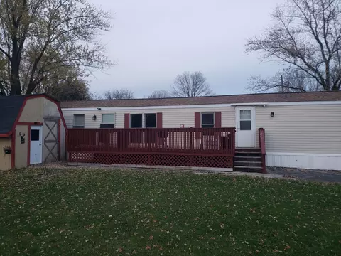 27 Bluebird, Lebanon, WI 53098