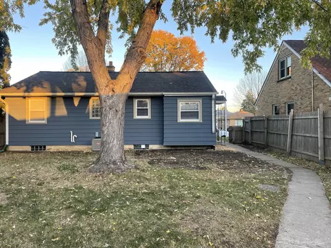 4677 N 77th, Milwaukee, WI 53218