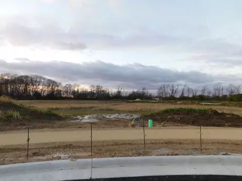 735 Hummingbird, Grafton, WI 53024