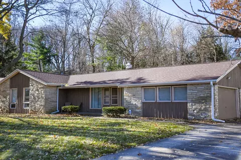 6931 N Glen Shr, Glendale, WI 53209