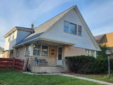 5717 N 97th #5719, Milwaukee, WI 53225