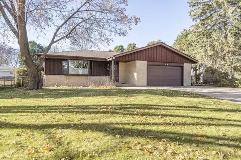 8381 S Verdev, Oak Creek, WI 53154