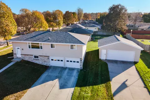 1603 Parkwood, Sheboygan, WI 53081