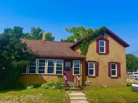 2402 14th, La Crosse, WI 54601