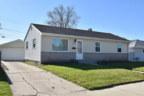 3677 E Kimberly, Cudahy, WI 53110