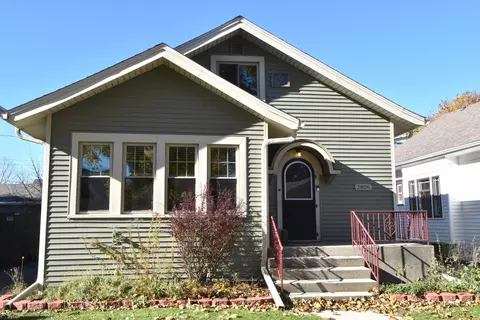 2806 Geneva, Racine, WI 53402