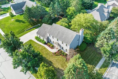 2804 Killarney, West Bend, WI 53095