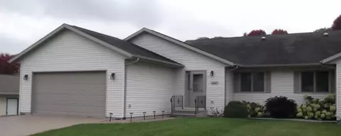 1017 Jonathan, La Crescent, MN 55947