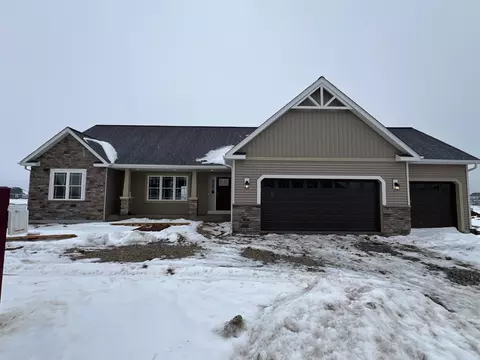 1553 Bluestem, Oconomowoc, WI 53066