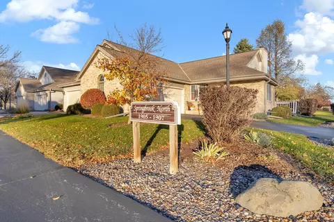 1907 Springbrook #B, Waukesha, WI 53186