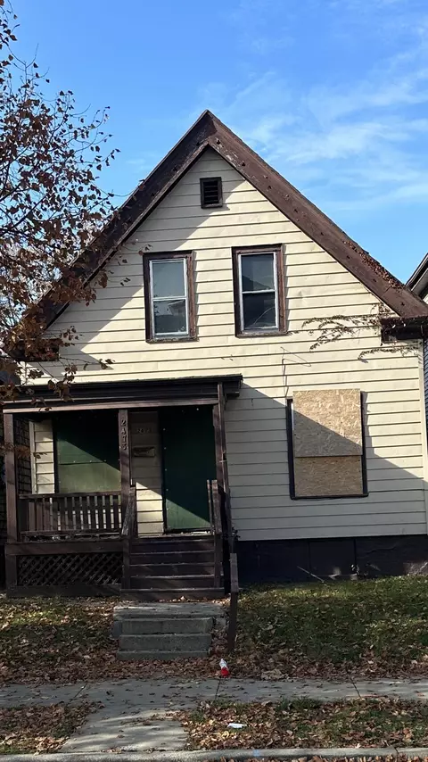 2473 N 37th, Milwaukee, WI 53210