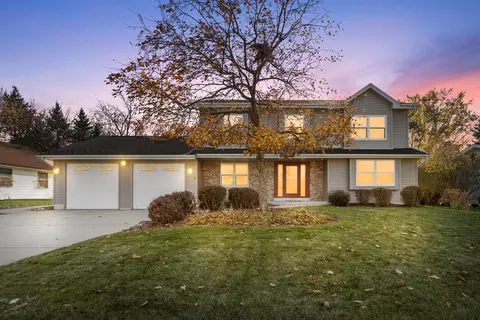 8725 W Bottsford, Greenfield, WI 53228