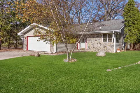 1823 Conant, Lake Geneva, WI 53147