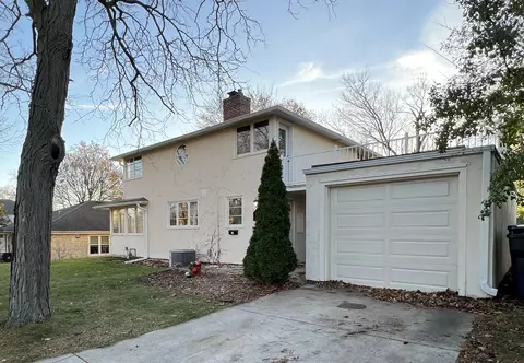 414 S East, Waukesha, WI 53186