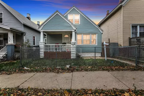 1960 S 8th, Milwaukee, WI 53204