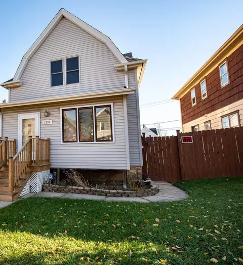 1208 S 58th, West Allis, WI 53214