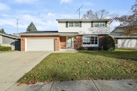 8745 33rd, Kenosha, WI 53142