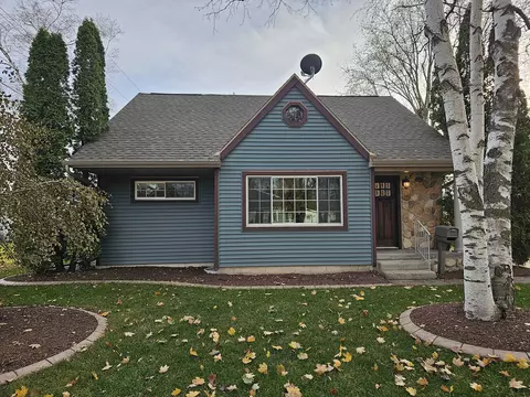3511 Schroeder, Manitowoc, WI 54220