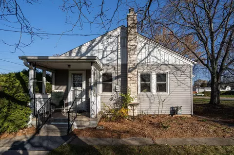 4135 S 91st, Greenfield, WI 53228